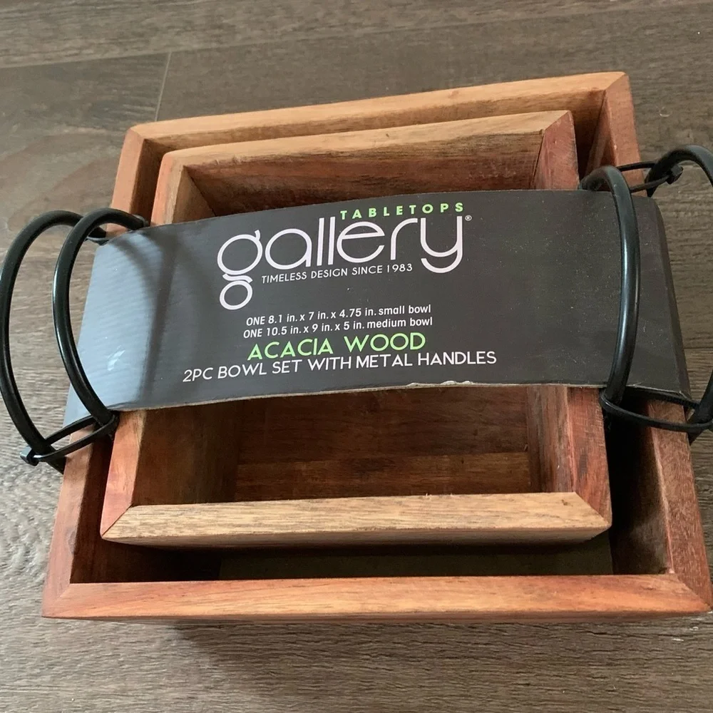 Wooden bowls set of 2